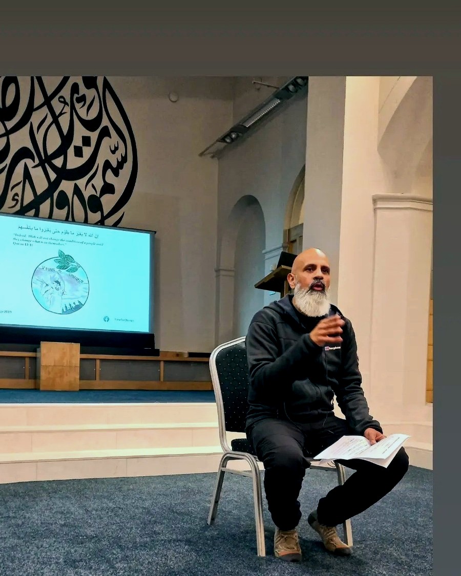 Mubeen Azam speaking at a Time for Change session in Birmingham